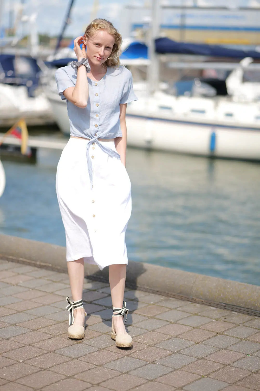 Effortless seaside style in sustainable linen wear.