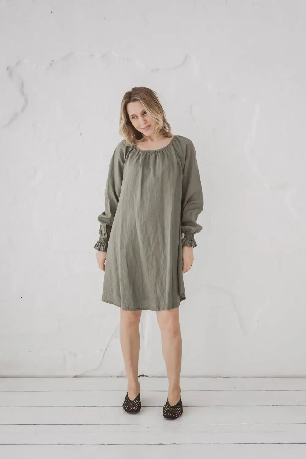 Linen Mini Dress Marea — full length front view with bishop sleeves